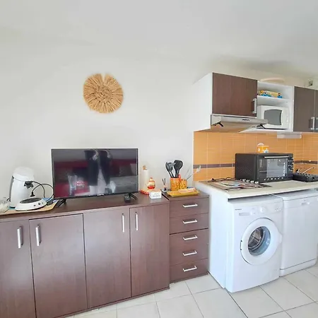 2 Pièces Avec Terrasse, Parking Et Accès Direct à La à - Fr-1-326-816 Marseillan (Herault)