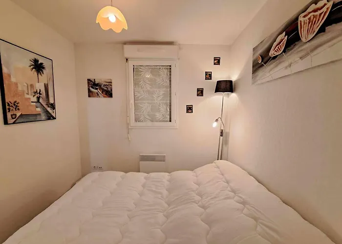 2 Pièces Avec Terrasse, Parking Et Accès Direct à La à - Fr-1-326-816 *