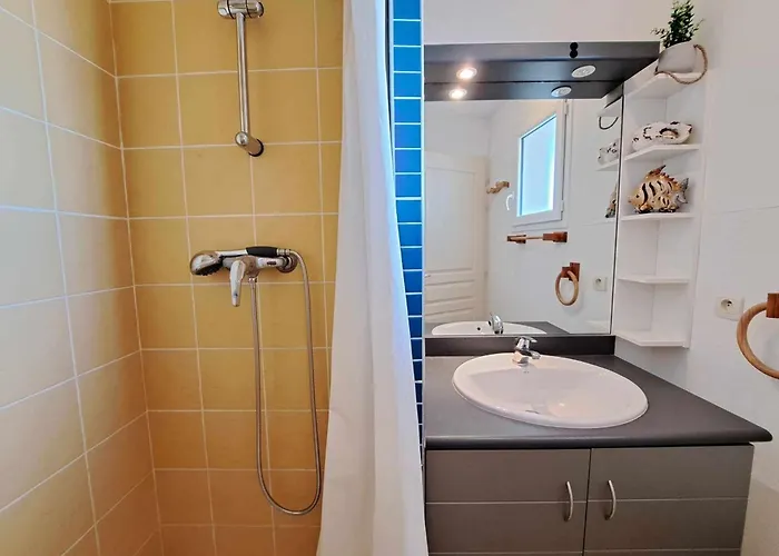 Appartamento 2 Pièces Avec Terrasse, Parking Et Accès Direct à La à - Fr-1-326-816 *